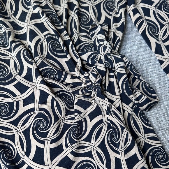 London Times Wrap Around Dress Women's 8 Black Brown Abstract Spiral Party - Picture 10 of 16